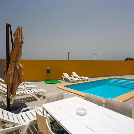 Mariposas Pool