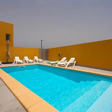 Mariposas Pool Puerto del Rosario (Fuerteventura)