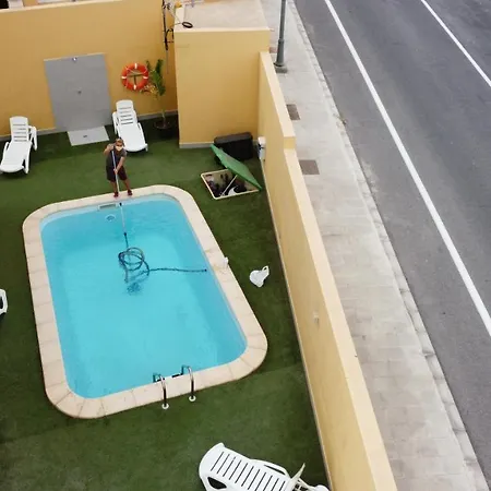 Mariposas Pool