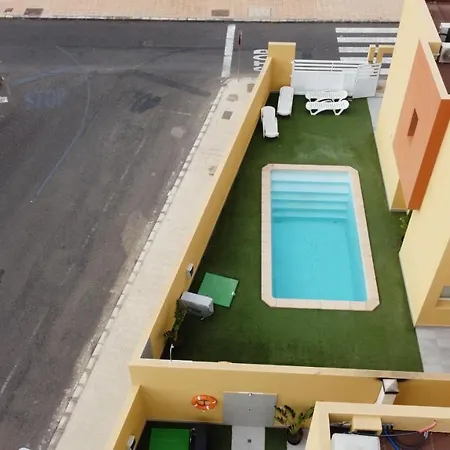 Mariposas Pool Puerto del Rosario (Fuerteventura)