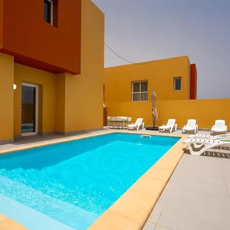 Mariposas Pool *