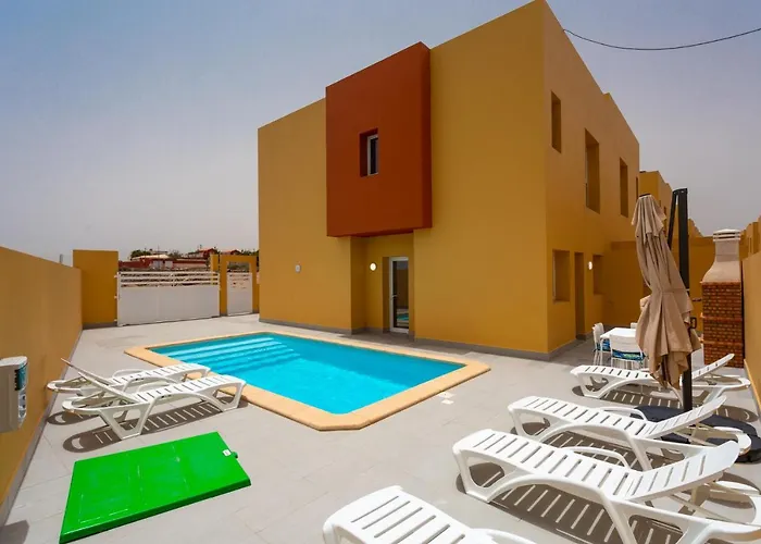 Mariposas Pool プエルト・デル・ロサリオ